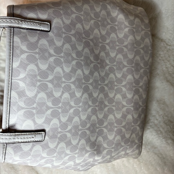 Coach City Tote in white and gray signature coated canvas with leather details - Picture 6 of 13